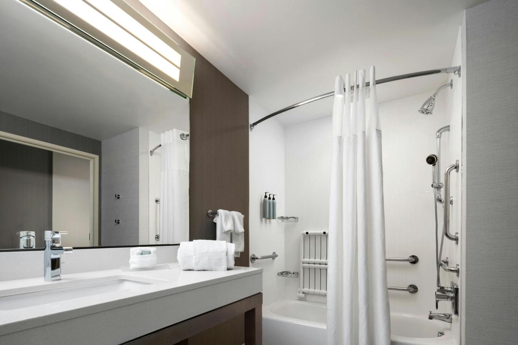 Courtyard by Marriott Denver North/Westminster Eastlake Eksteriør bilde